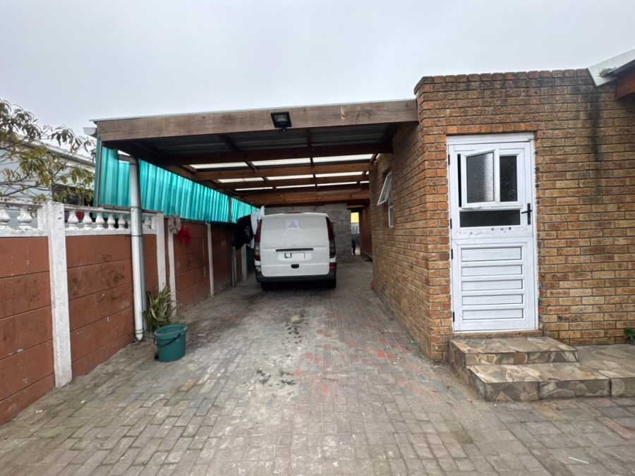 3 Bedroom Property for Sale in Hillcrest Heights Western Cape